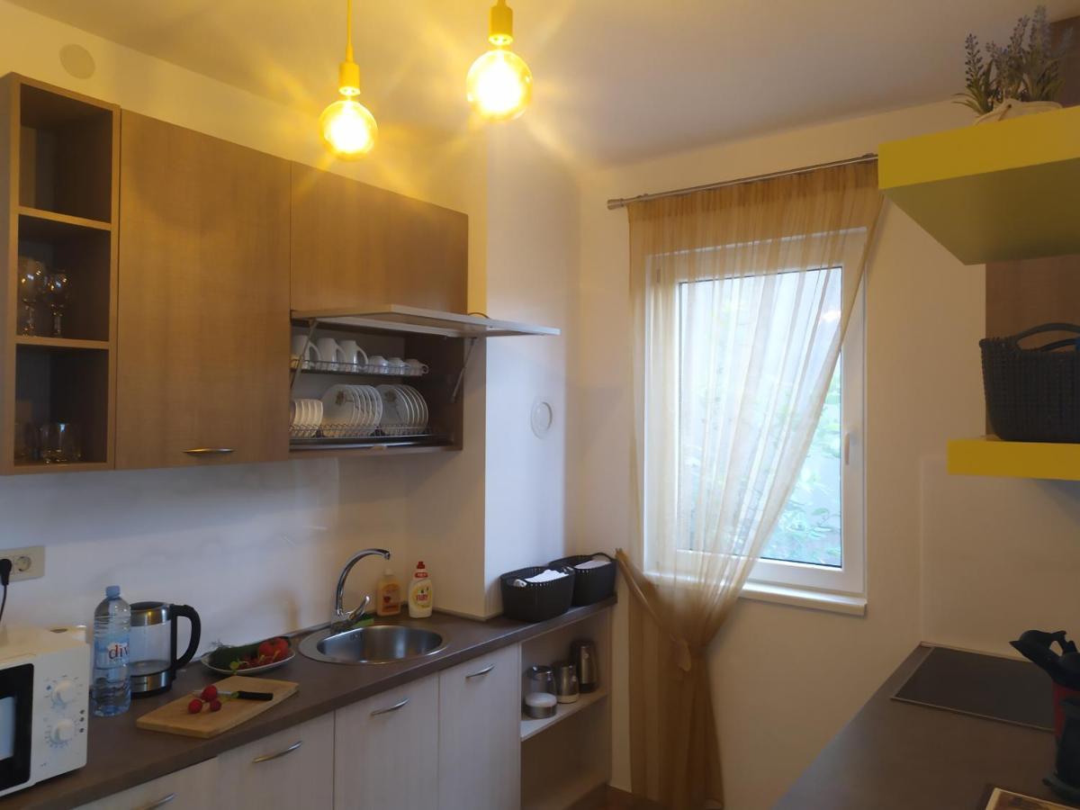 Apartamento Aurora House Duplex Njivice Exterior foto
