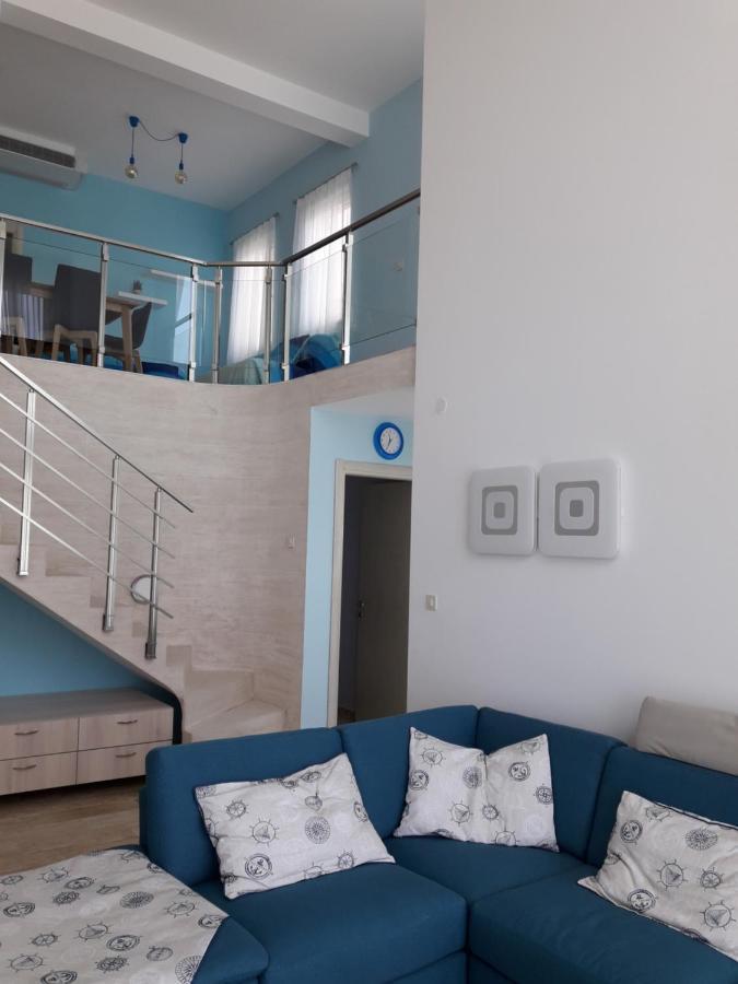 Apartamento Aurora House Duplex Njivice Exterior foto